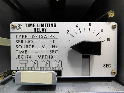 Fuji Electric DRTSA1PB Time Limiting Relay 1-10s Type DQBA2 DRHHB1CA Used
