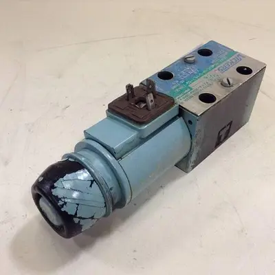 USED VICKERS DG4V-3S-2AL-M-U-HL7-60-EN490