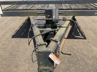 2005 Leland 30’ Tag Trailer
