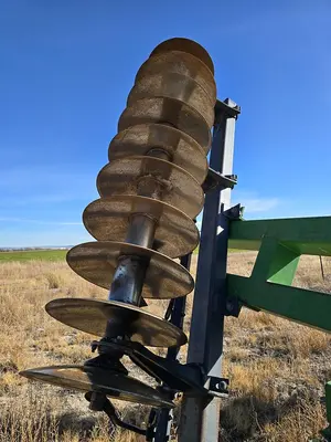 USED JOHN DEERE 650