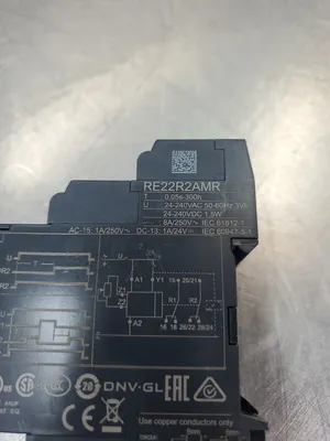 Telemecanique RE22R2AMR 24-240 VAC 0,05s-300h Time Relay. 3E-31