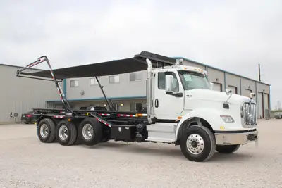 New | in-Stock 2026 INTERNATIONAL HX Rolloff Trucks Texas US | Roll Off Truck World #1491815