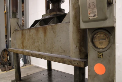 Dake 150 Ton Four-Post Press