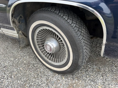 USED 1981 FORD CROWN VICTORIA