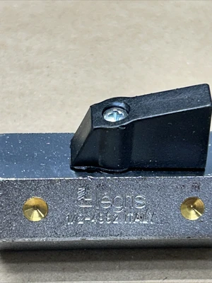 NEW Legris 1/2 4982
