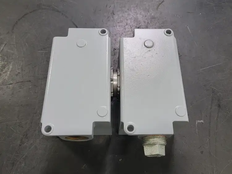 New | in-Stock ALLEN-BRADLEY 800H-2HHX7 Switchgears British Columbia CA | Lenmark #240649