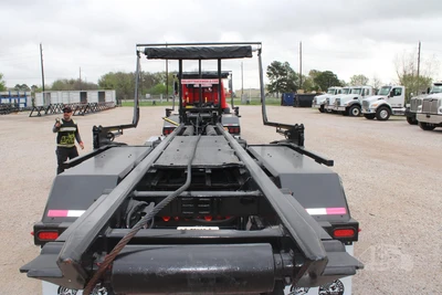 Used 2018 FREIGHTLINER 114SD Rolloff Trucks Texas US | Roll Off Truck World #1491762