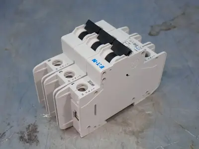 USED SIEMENS FAZD40/3RT