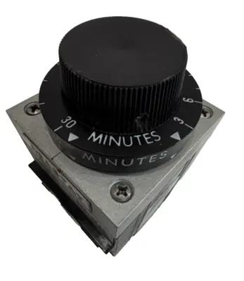 NEW AGASTAT 7012AH TIMING RELAY 3-30 MIN. 60HZ 120V