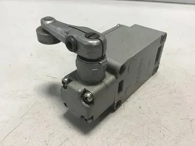 USED YAMATAKE 1LS1-J