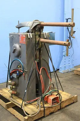 Used _UNKNOWN_ _UNKNOWN_ Spot Welders New York US | Federal Equipment #1300241