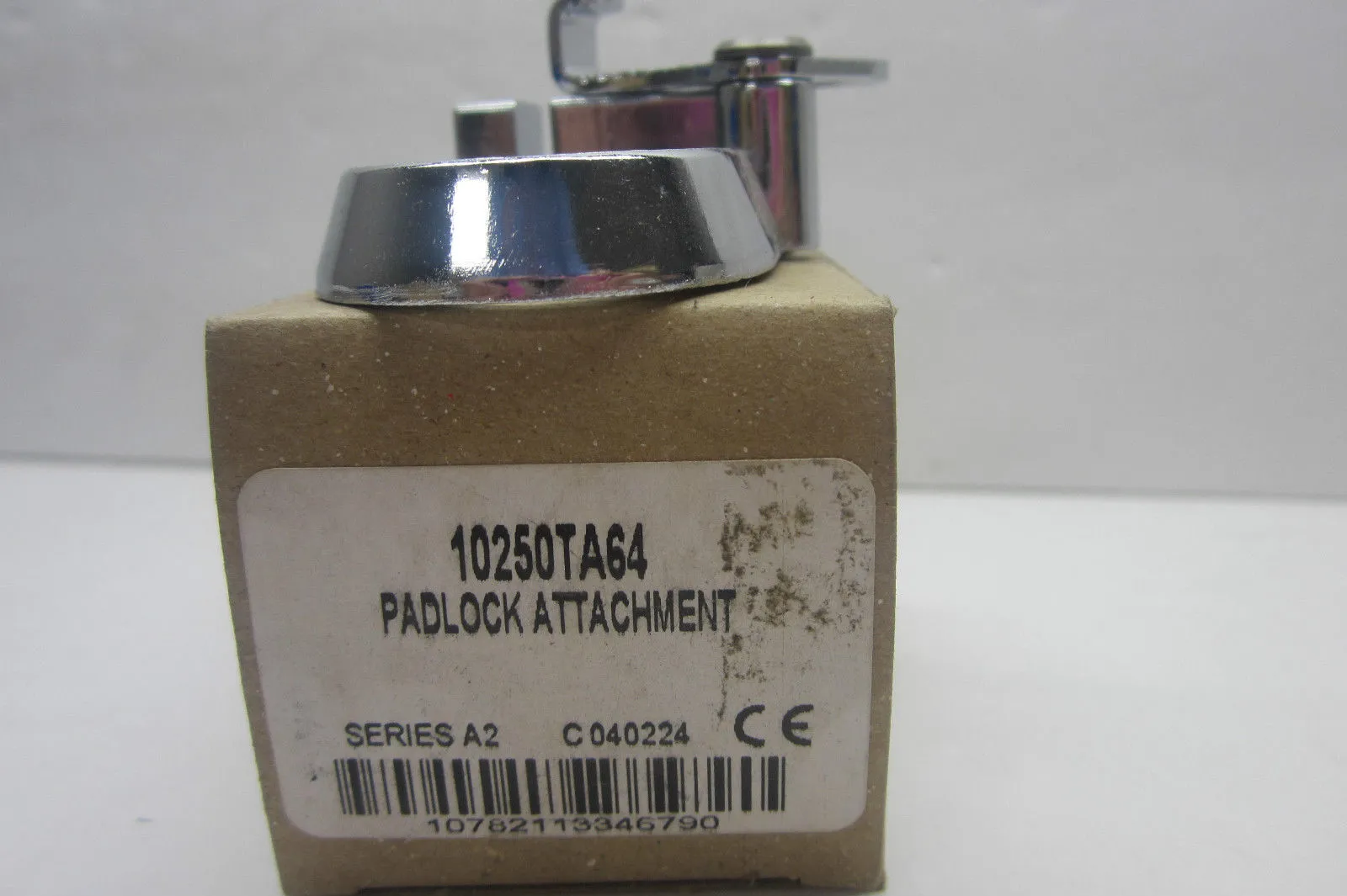 NEW CUTLER HAMMER 10250TA64 PADLOCK ATTACHMENT