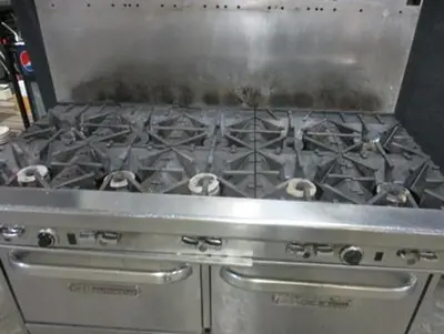Southbend 60in 10 Burner Range With Double Oven On Casters