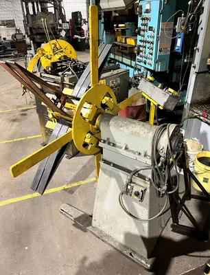 2,500 lbs. x 18" Wide Uncoiler Standard Reel