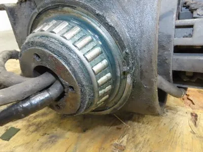 Crown 60PE-27-3 Pallet Jack Rear Drive Assembly Wheel Motor Column