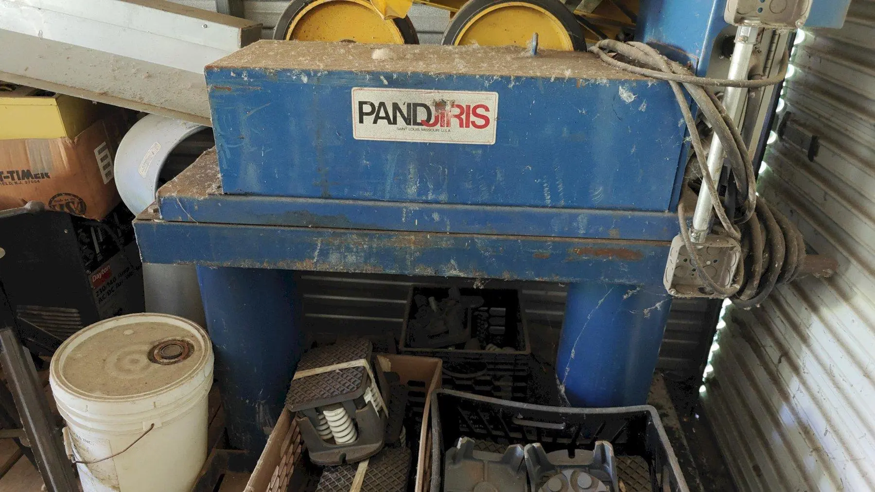 6,000 LB PANDJIRIS MODEL PIPER 3 TANK TURNING ROLLS, DRIVE & IDLERS, 110V : YOBRO 24750