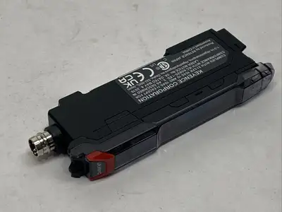 USED KEYENCE LASER AMPLIFIER MAIN UNIT M8 CONNECTOR TYPE
