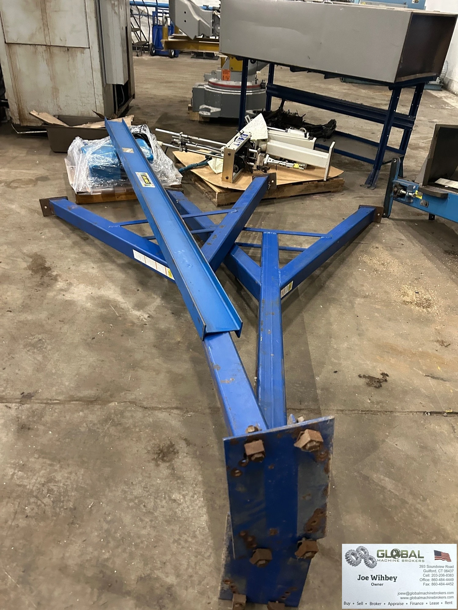 Vestil Mfg 1 Ton Rolling Gantry w 1/2 Ton Hoist Model FHS-2-10
