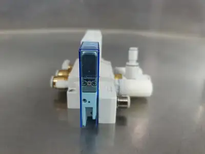 SMC SY5100-5U1 Solenoid Valve, 24VDC, 0.15~0.7MPa. 6E-9