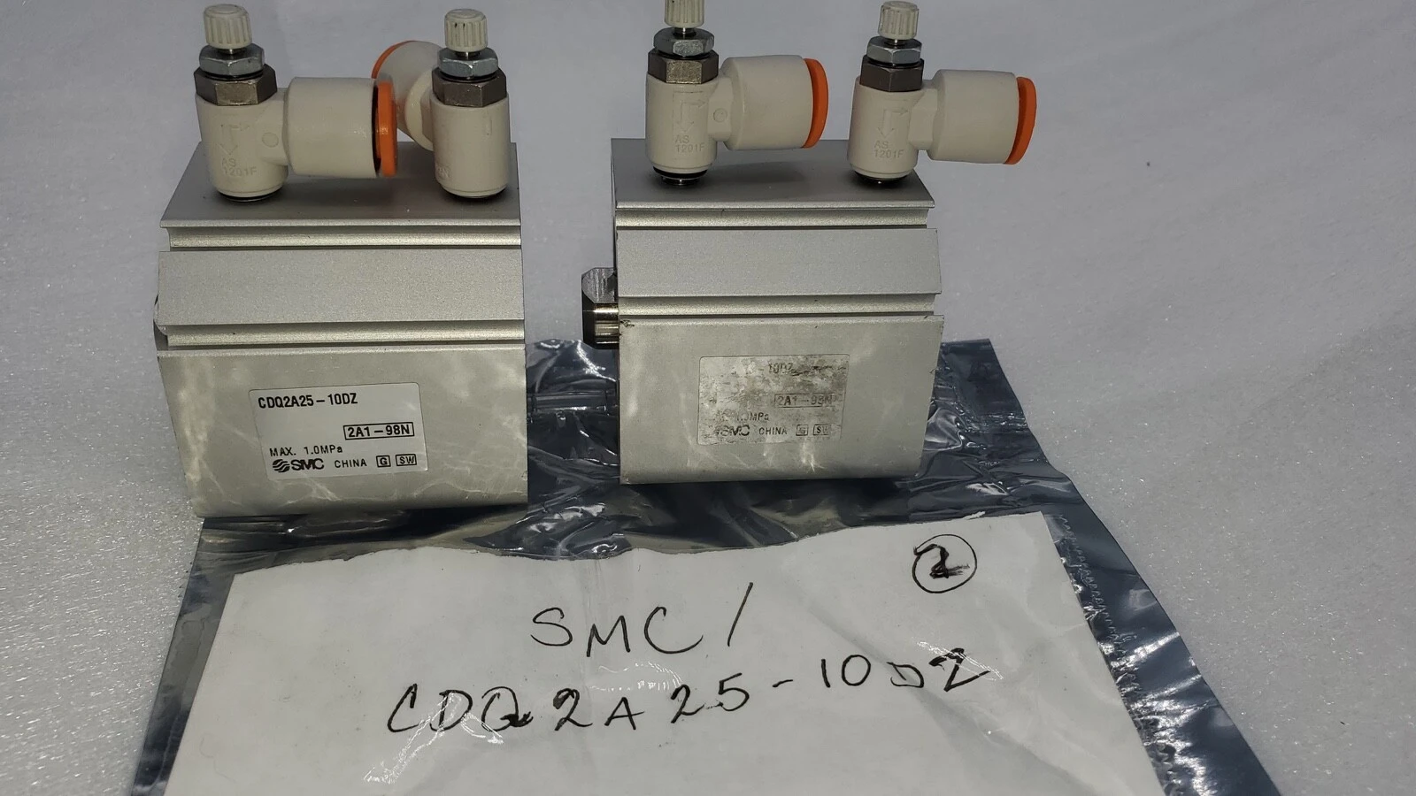 USED SMC CDQ2A25-10DZ