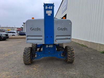 USED 2017 Genie S-45