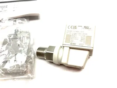 New | in-Stock SMC HIGH PRECISION DIGITAL PRESSURE SWITCH 3-SCREEN Pressure Switches | Maverick Industrial Sales #1101521