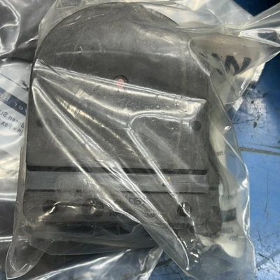 NEW Wilden PV150-52