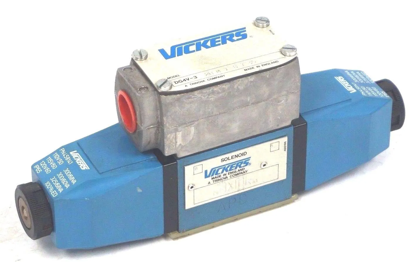 NEW VICKERS DG4V-3-2N-M-J-B-7-30 SOLENOID VALVE