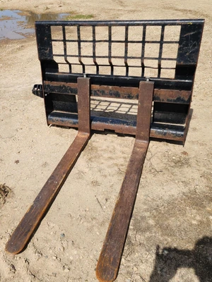 Used 2011 CATERPILLAR 262 C Skid Steer Loaders Idaho US | Proxy Equipment #1378340