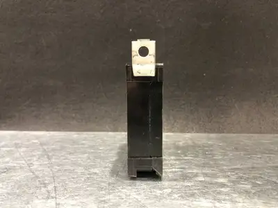 15 Amp, 1 Pole, 350 volts Circuit Breaker