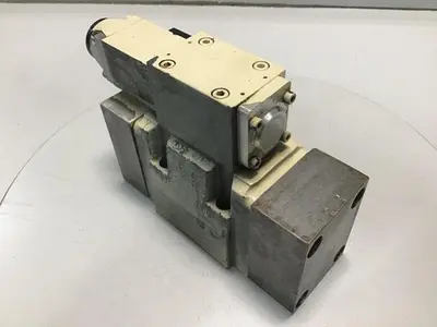 USED REXROTH 4WEH10C3020AG24N9K4