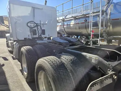 USED 2022 PETERBILT 567