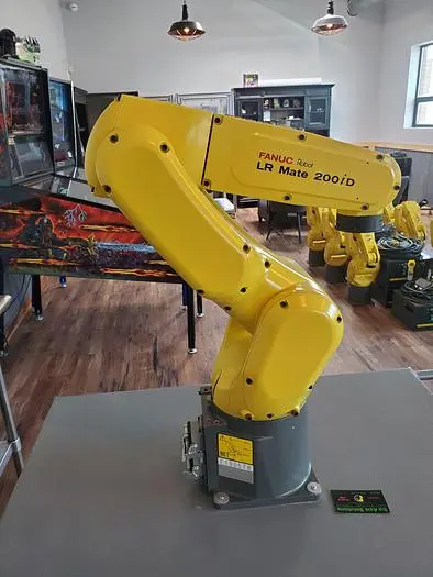 Used 2016 FANUC LR MATE 200ID Robots Ohio US | Six Axis Solutions #397759