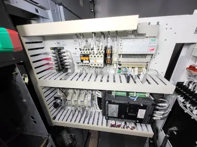 USED 2002 SQUARE D EG44D