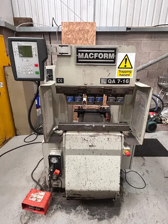 Used MACFORM _UNKNOWN_ Press Brakes GB | Sparx Machine Tools #1088750