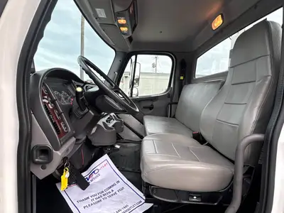 Used 2019 FREIGHTLINER M2 106 Tractors & Trailers Florida US | Truck and Van Outlet #1506263