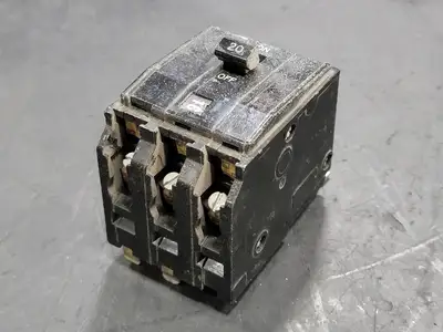 USED SQUARE D QO320