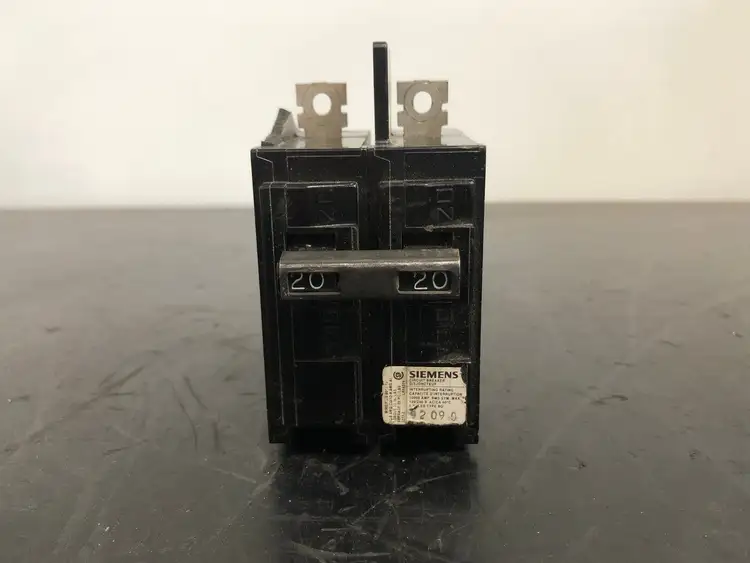 Used SIEMENS BQ2B020 Switchgears British Columbia CA | Lenmark #242802