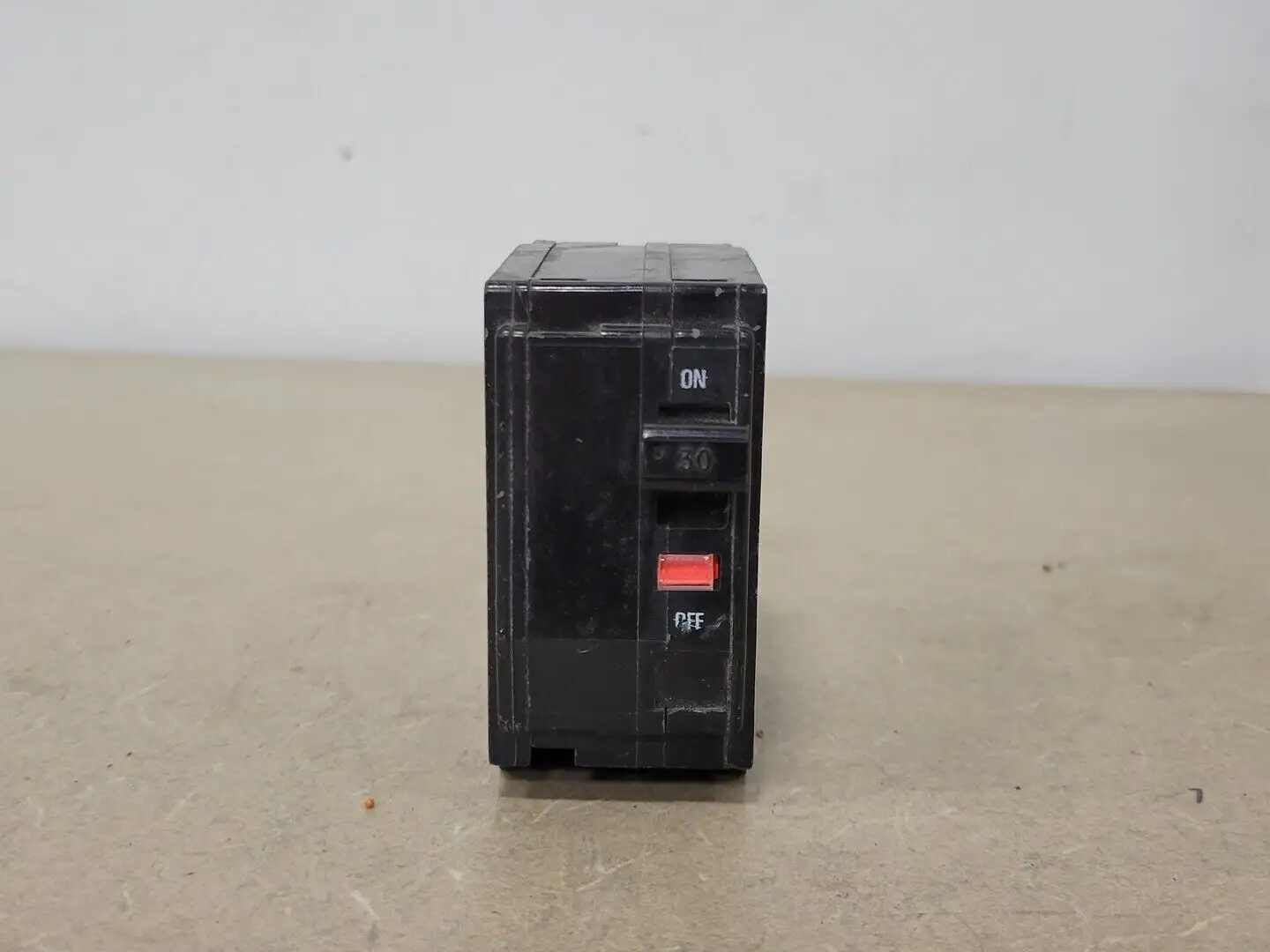 USED SQUARE D QO230