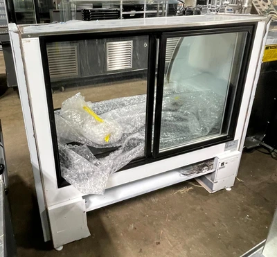 72-0402 Structural Concepts Encore HV56R Full Service Remote Cooler Case