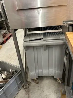 7-0043 Scotsman Ice Machine with Bin