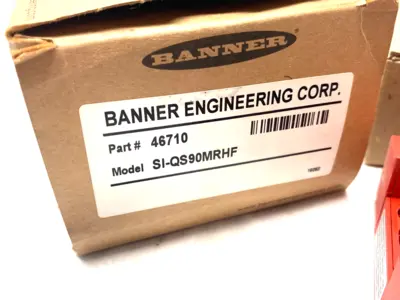 USED BANNER ENGINEERING COMPACT FLAT-PACK SAFETY SWITCH HORIZONTAL RADIUS