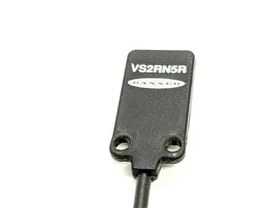 USED BANNER ULTRA THIN MINIATURE SENSOR RECEIVER 69553