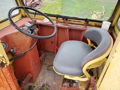 USED NEW HOLLAND 1048