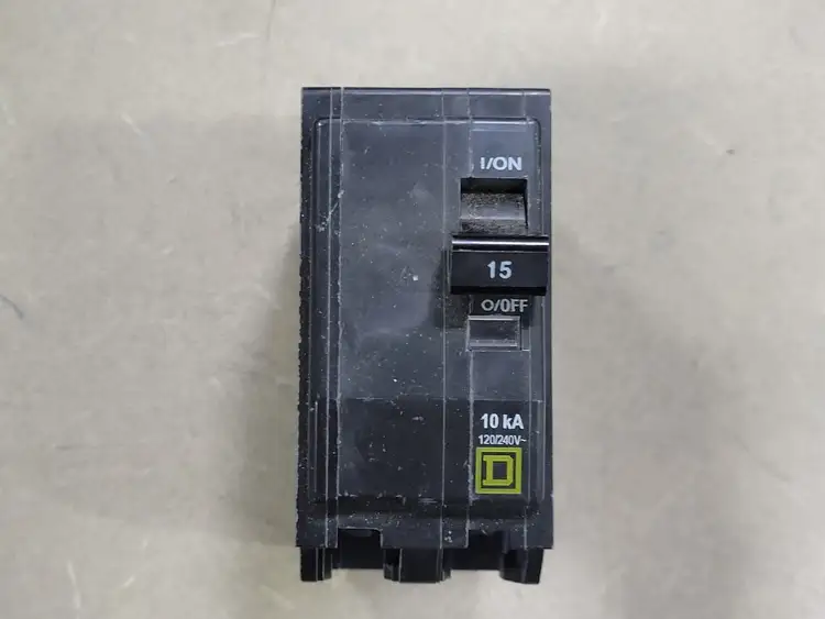 Used SQUARE D QO215 Switchgears British Columbia CA | Lenmark #242307