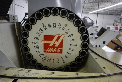Used HAAS VF-2SSYT Vertical Machining Centers Minnesota US | Machinesused.com #1368711