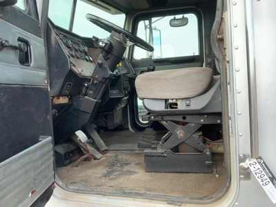 Used 1996 PETERBILT 379 Conventional trucks Michigan US | Miedema Asset Management Group #1568334