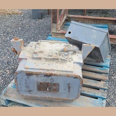 Eriez 2ft Wide x 68in Long Vibrating Pan Feeder