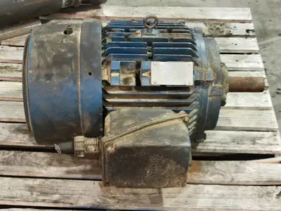 USED SIEMENS 1LA02844SE41B-CV