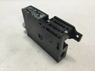 USED SCHMERSAL AZM 161CC-12/12RKA-024-2484